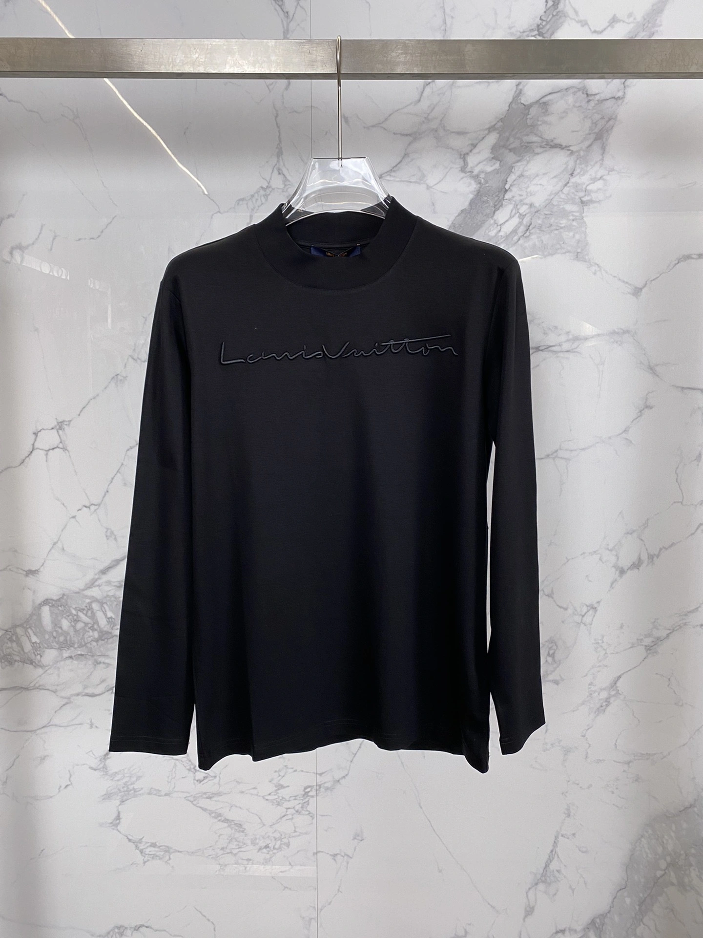 wg.luxury- 8V embroiderylogo 2colour item:D-F409J3005-2